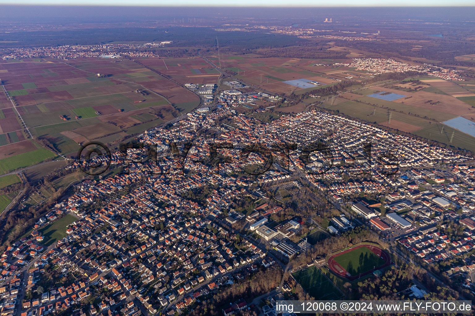 Rülzheim im Bundesland Rheinland-Pfalz, Deutschland von einer Drohne aus