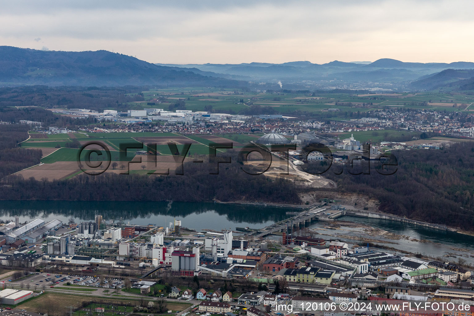 Evonik Industries in Rheinfelden im Bundesland Baden-Württemberg, Deutschland