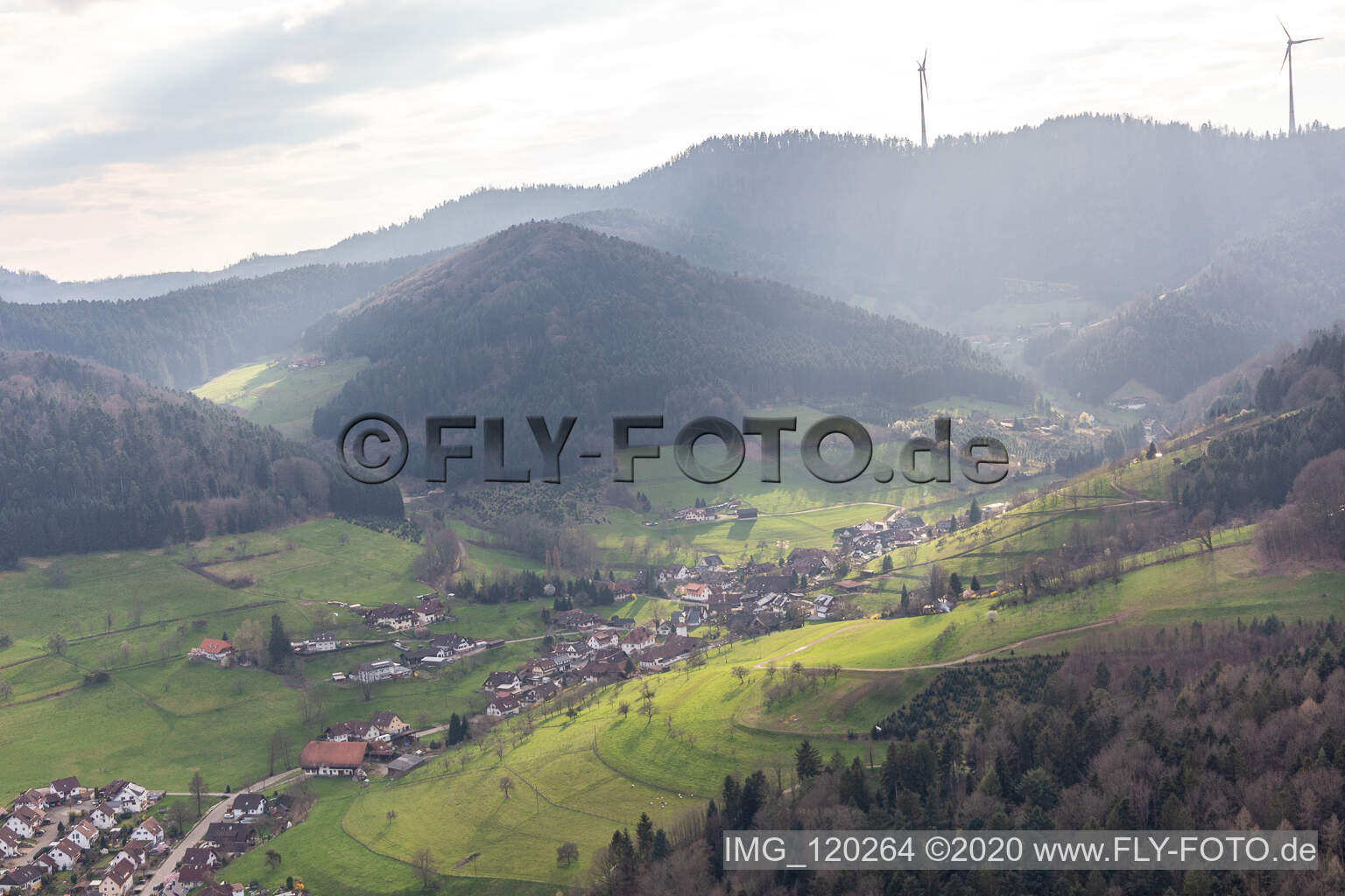 Luftaufnahme von Fußbach in Gengenbach im Bundesland Baden-Württemberg, Deutschland