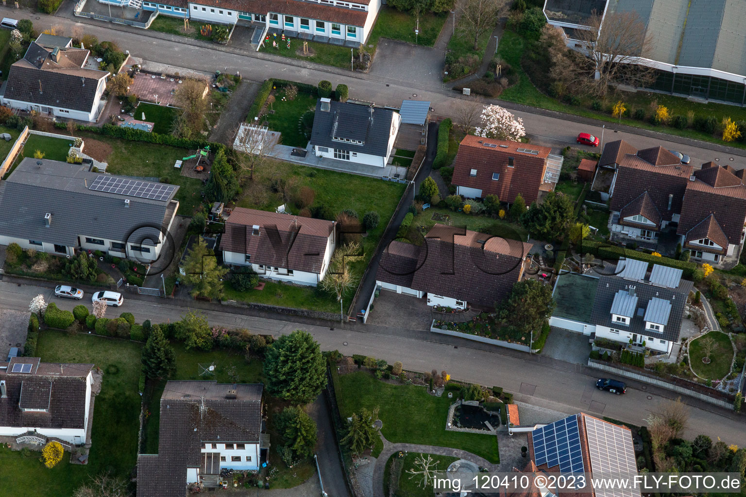 Ortsteil Fessenbach in Offenburg im Bundesland Baden-Württemberg, Deutschland aus der Drohnenperspektive