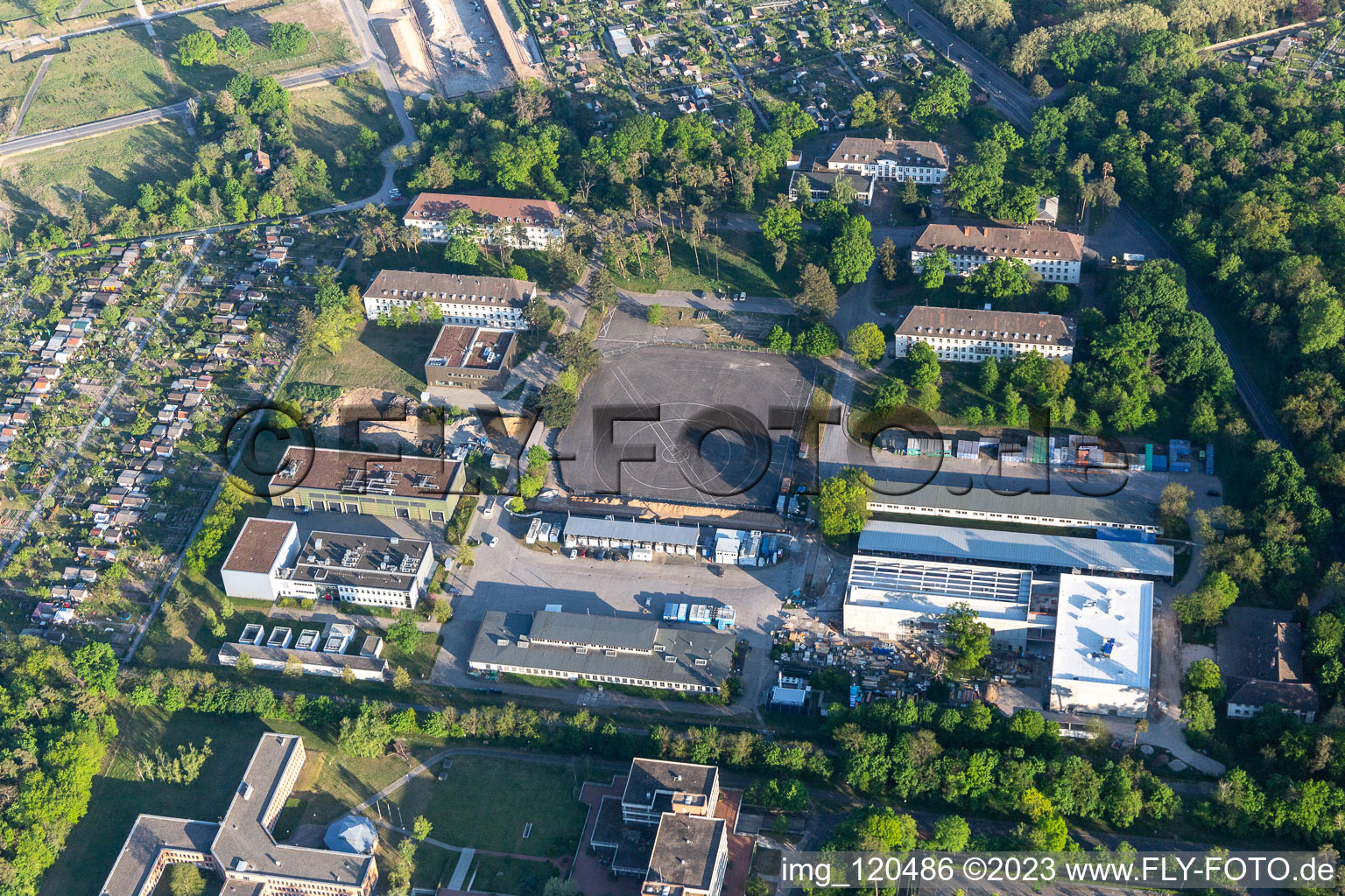 Luftbild von KIT Campus Ost im Ortsteil Rintheim in Karlsruhe im Bundesland Baden-Württemberg, Deutschland