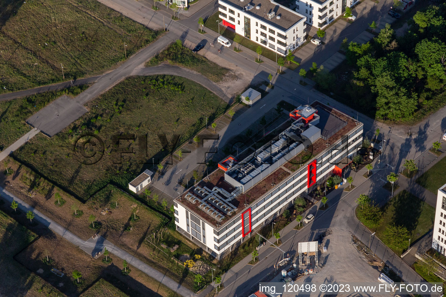 Luftbild von Microchip Technoloy im Technologiepark im Ortsteil Rintheim in Karlsruhe im Bundesland Baden-Württemberg, Deutschland