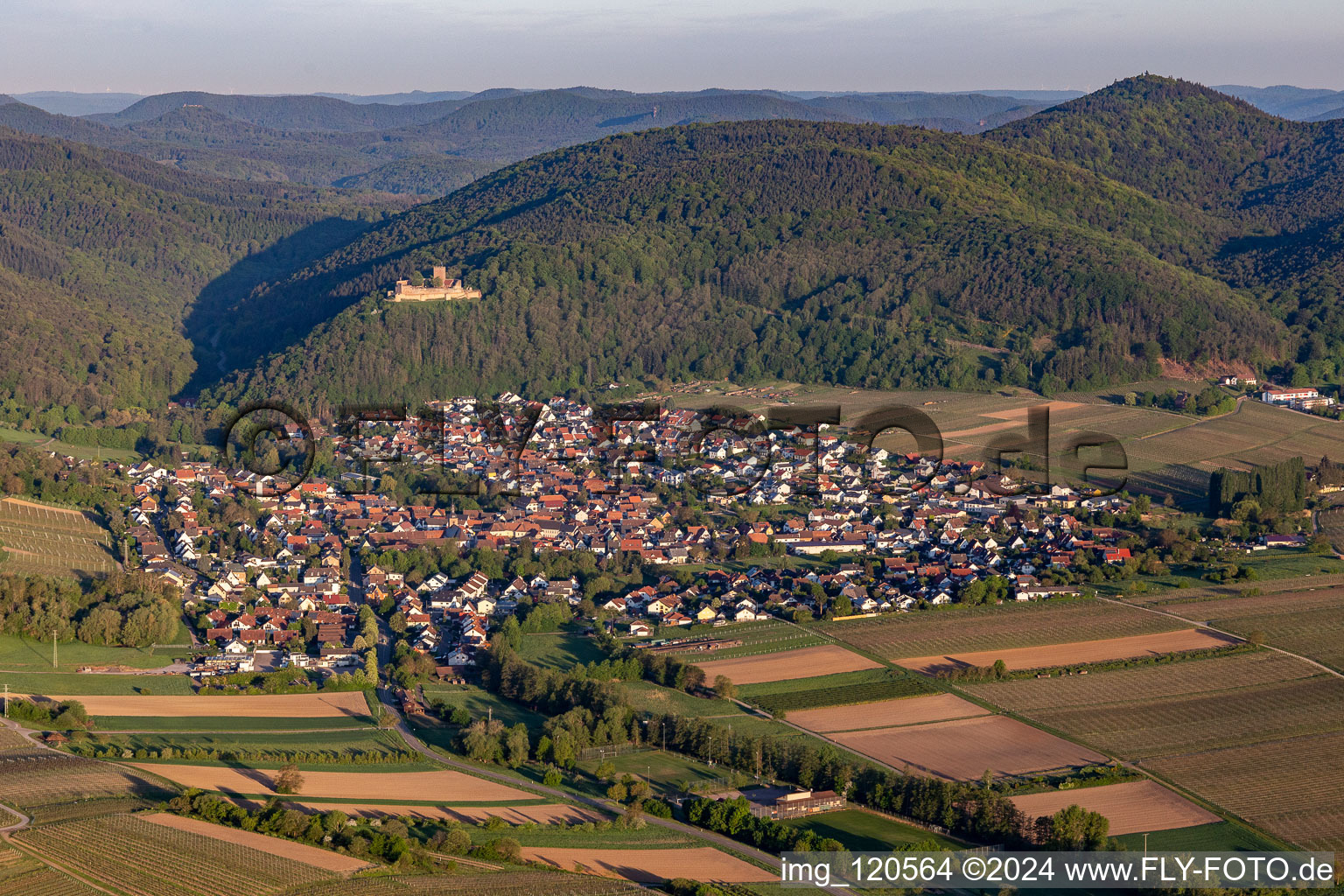 Burg Landeck in Klingenmünster im Bundesland Rheinland-Pfalz, Deutschland