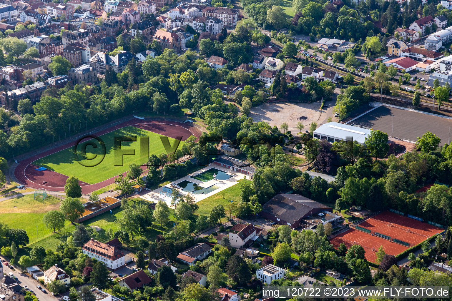 Südpfalzstadion ohne Rundsporthalle in Landau in der Pfalz im Bundesland Rheinland-Pfalz, Deutschland