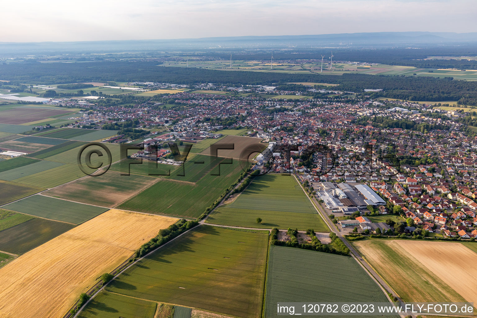 Ortsteil Herxheim in Herxheim bei Landau/Pfalz im Bundesland Rheinland-Pfalz, Deutschland von oben