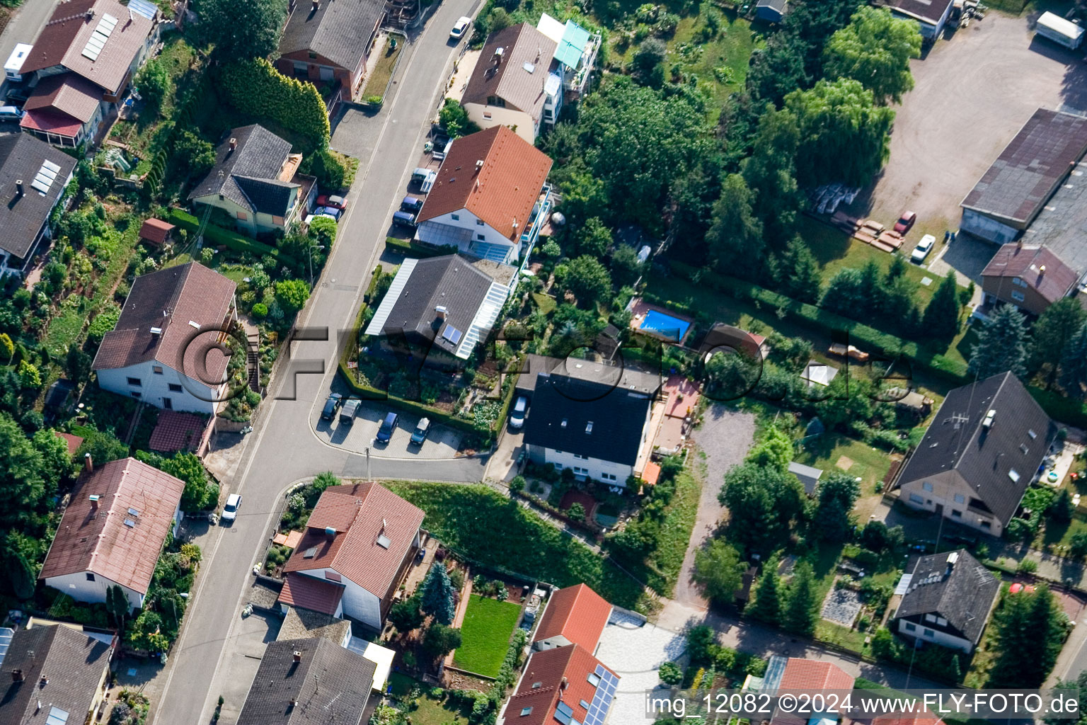 Ortsteil Gräfenhausen in Annweiler am Trifels im Bundesland Rheinland-Pfalz, Deutschland aus der Luft