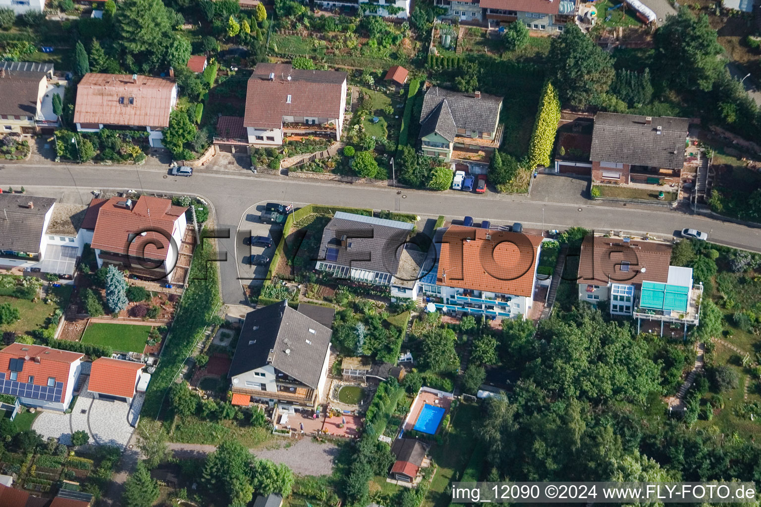 Ortsteil Gräfenhausen in Annweiler am Trifels im Bundesland Rheinland-Pfalz, Deutschland vom Flugzeug aus