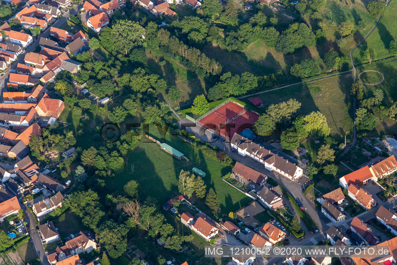 Drohnenbild von Seebach im Bundesland Bas-Rhin, Frankreich