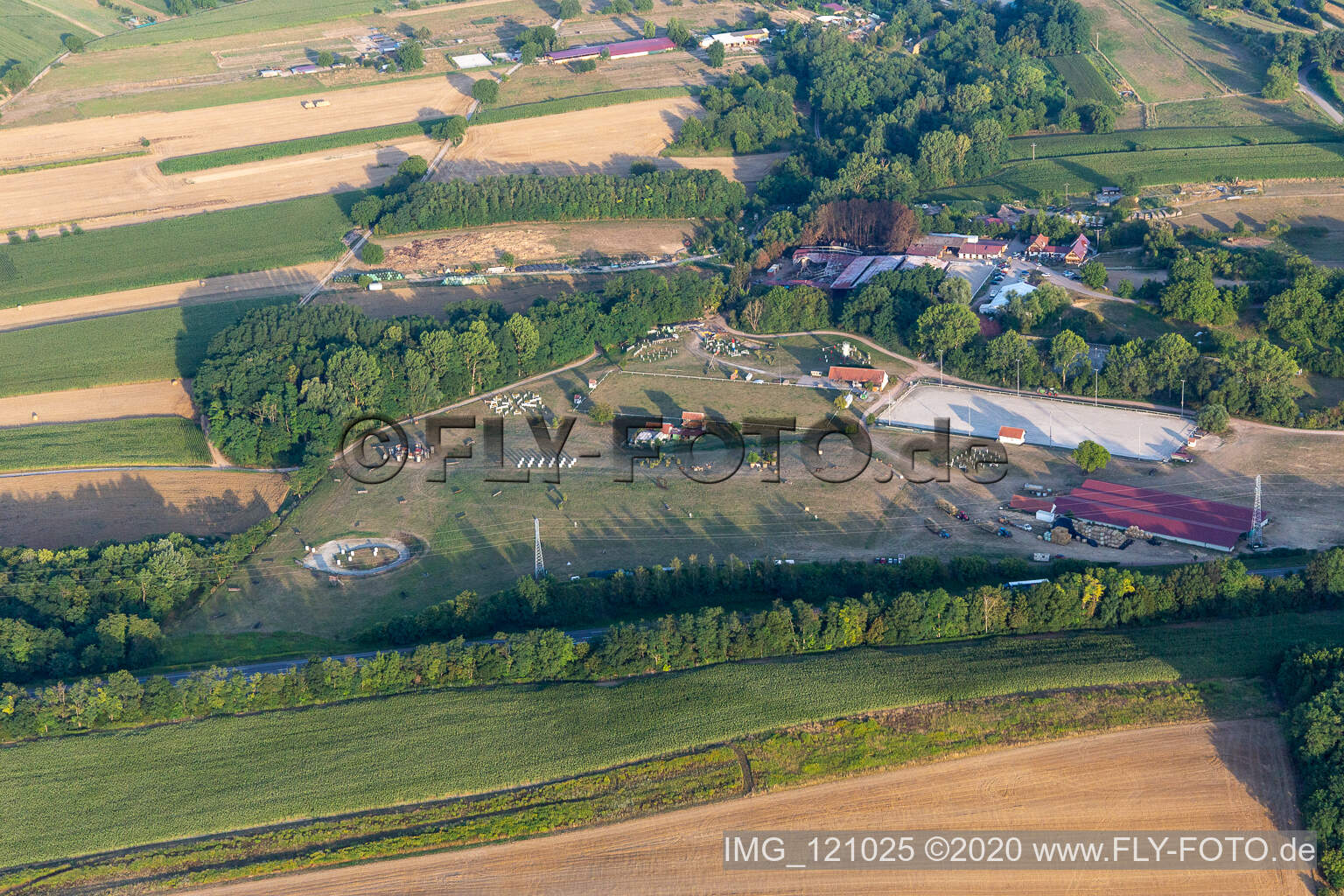 Luftbild von Haras de la Née in Neewiller-près-Lauterbourg im Bundesland Bas-Rhin, Frankreich