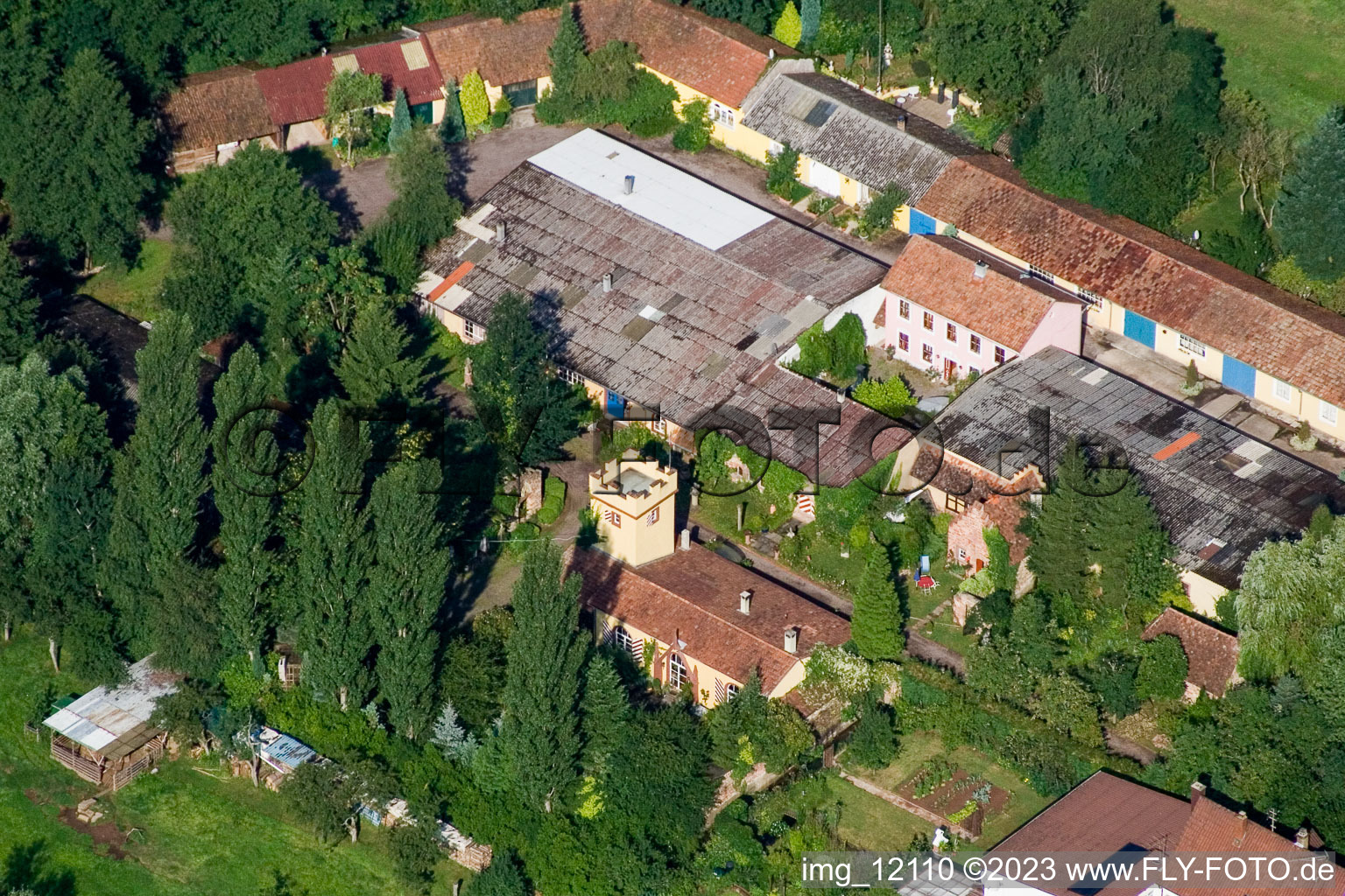 Eußerthal im Bundesland Rheinland-Pfalz, Deutschland aus der Drohnenperspektive