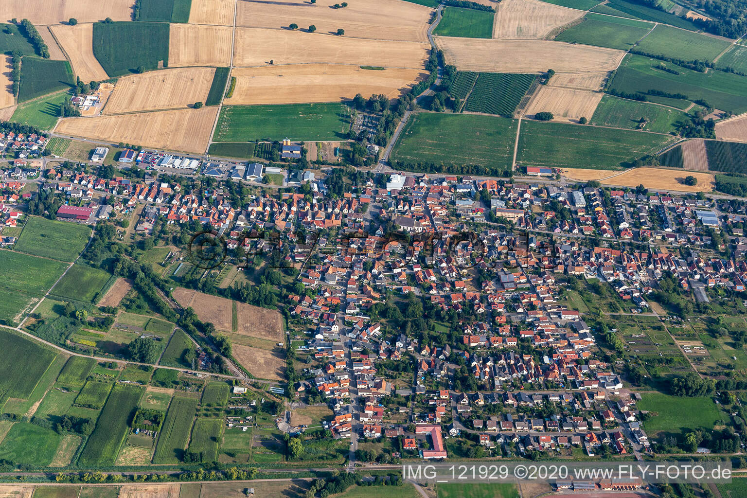 Steinfeld im Bundesland Rheinland-Pfalz, Deutschland von der Drohne aus gesehen