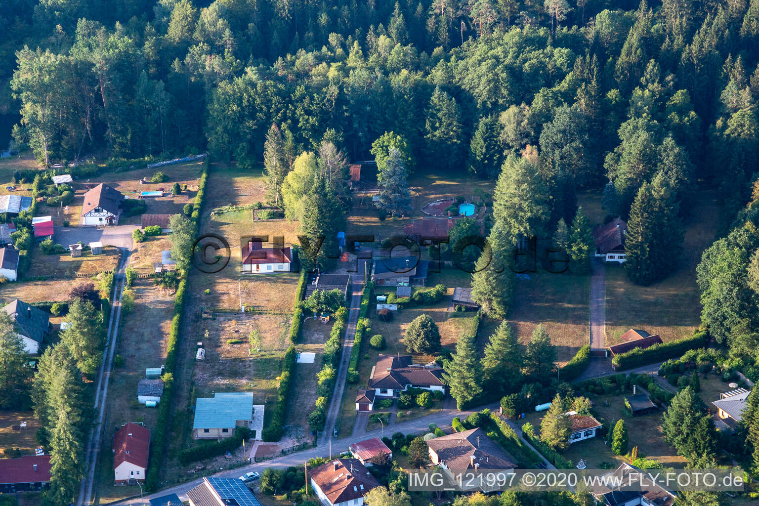 Ludwigswinkel im Bundesland Rheinland-Pfalz, Deutschland aus der Drohnenperspektive