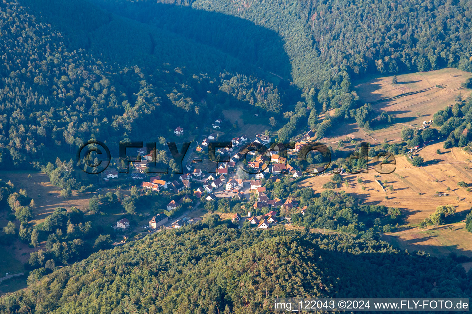 Luftbild von Unter der Wegelnburg in Nothweiler im Bundesland Rheinland-Pfalz, Deutschland