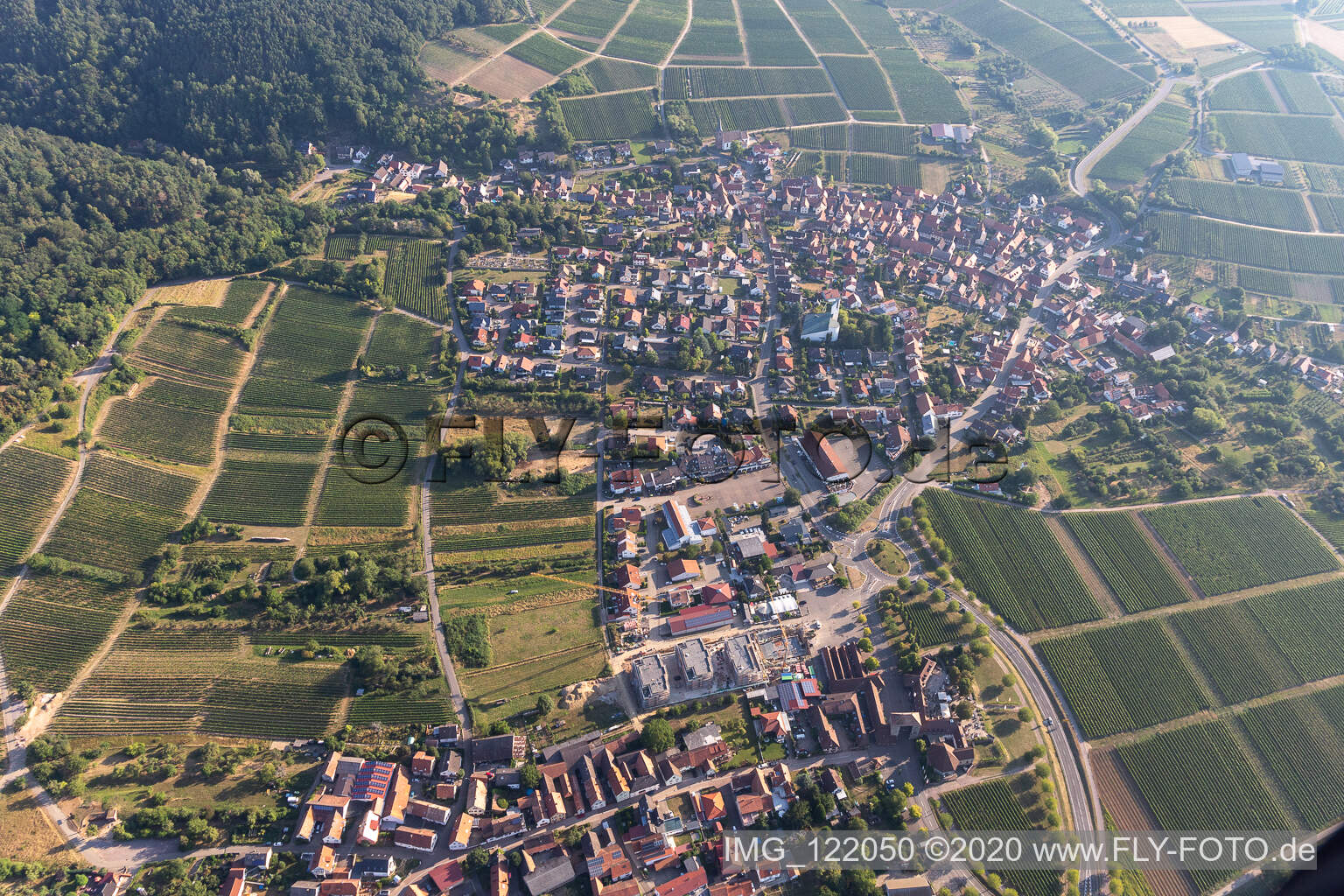Ortsteil Schweigen in Schweigen-Rechtenbach im Bundesland Rheinland-Pfalz, Deutschland von oben gesehen