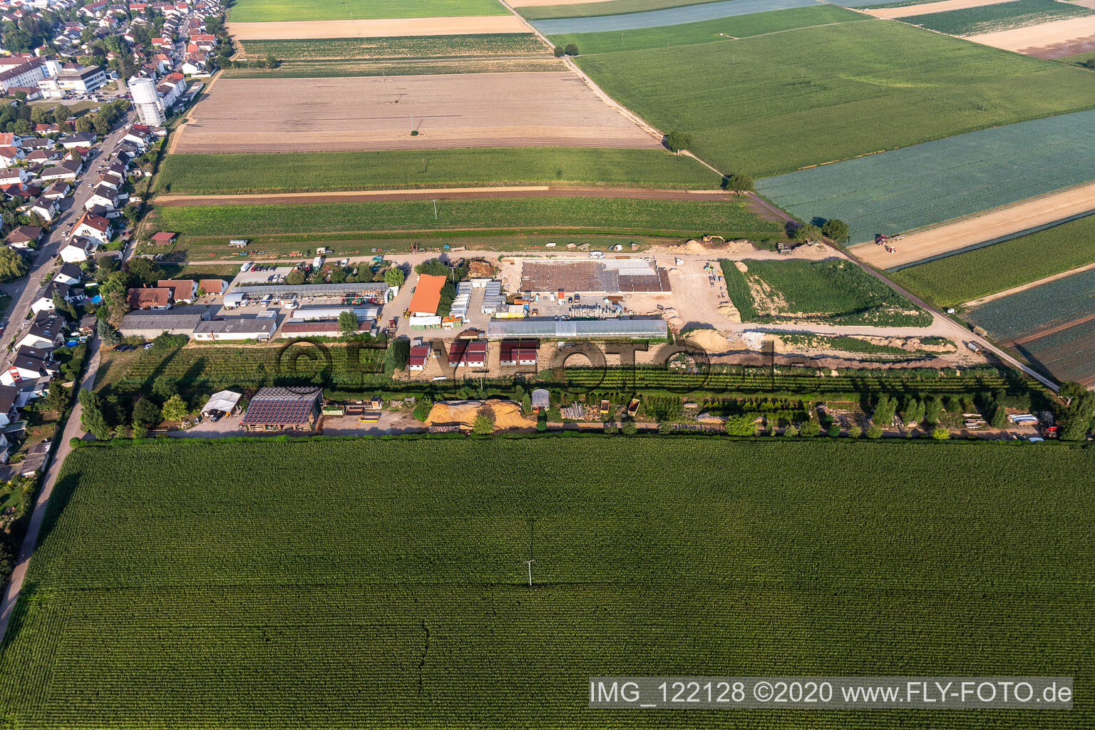 Kugelmann Biogemüse Neubau der Produktionshalle in Kandel im Bundesland Rheinland-Pfalz, Deutschland von oben