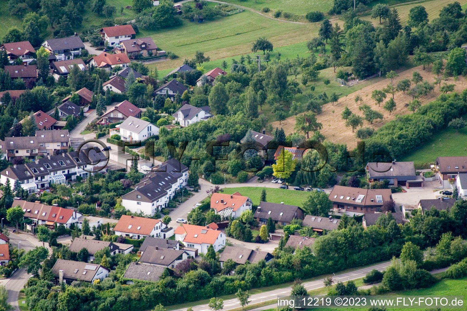 Schrägluftbild von Ehbühl, Kirchhalde in Herrenberg im Bundesland Baden-Württemberg, Deutschland