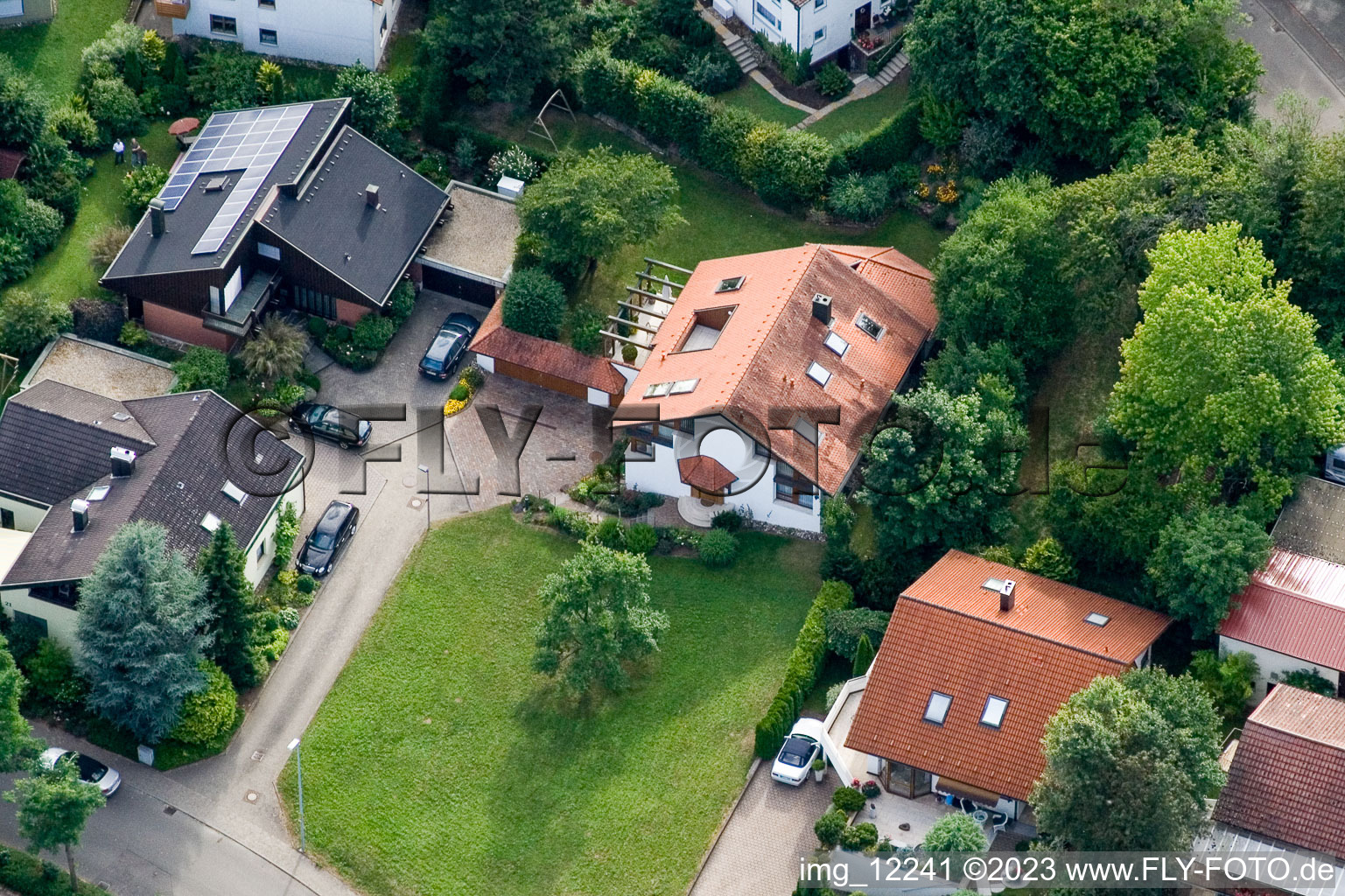 Ehbühl, Kirchhalde in Herrenberg im Bundesland Baden-Württemberg, Deutschland von der Drohne aus gesehen