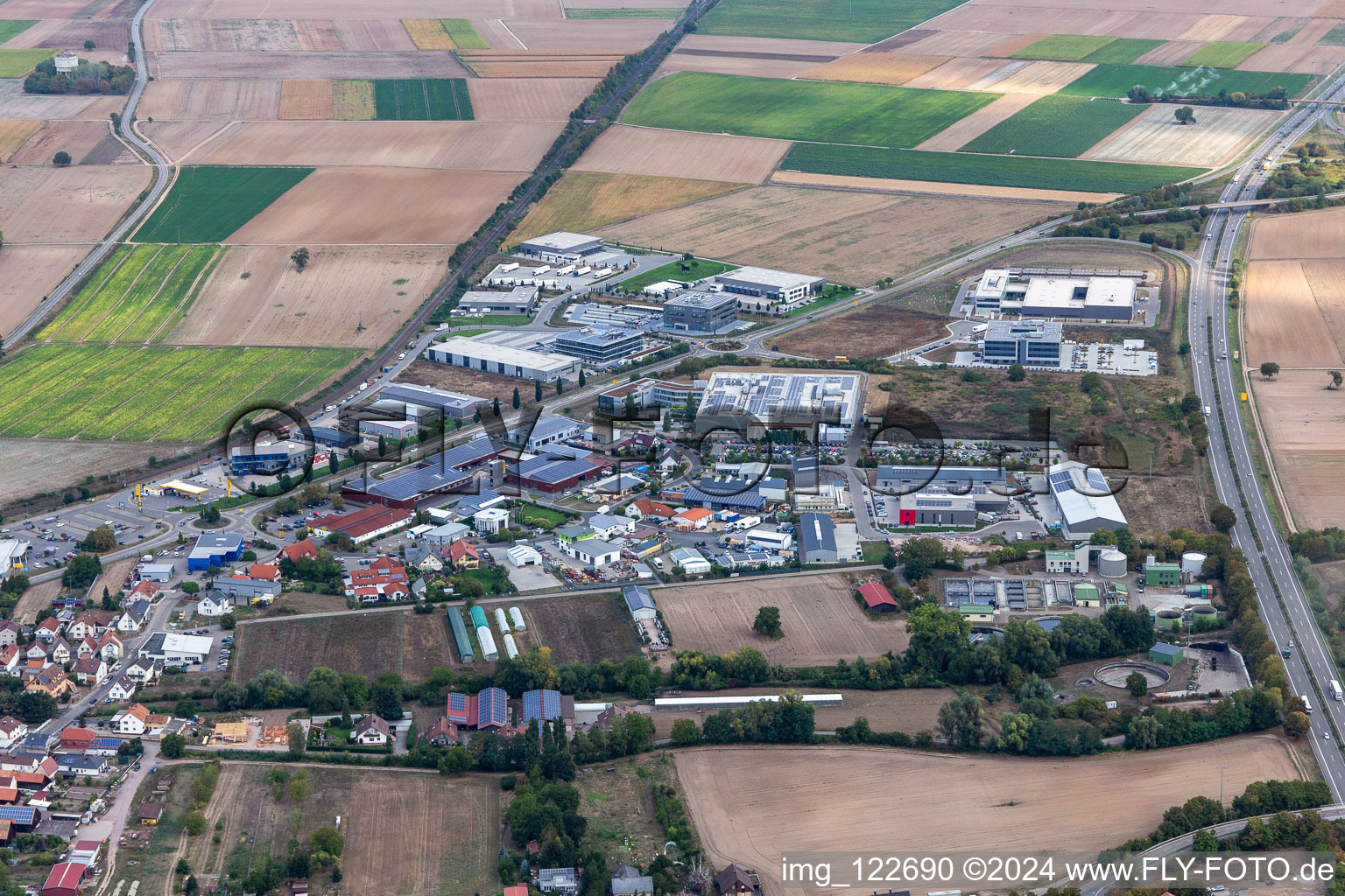 Industriegebiet Nord in Rülzheim im Bundesland Rheinland-Pfalz, Deutschland