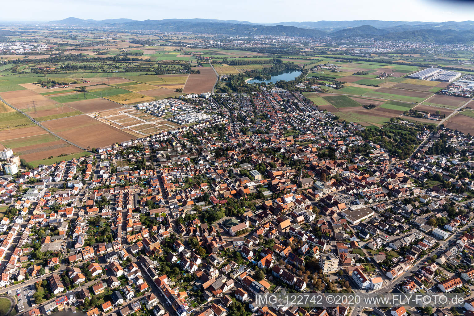 Drohnenbild von Heddesheim im Bundesland Baden-Württemberg, Deutschland
