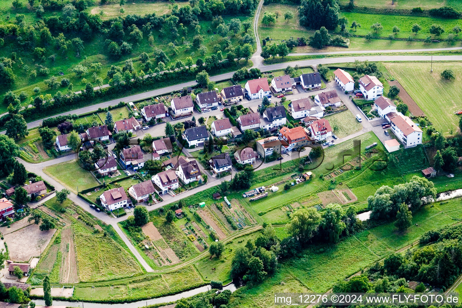 Birkenstr im Ortsteil Reusten in Ammerbuch im Bundesland Baden-Württemberg, Deutschland