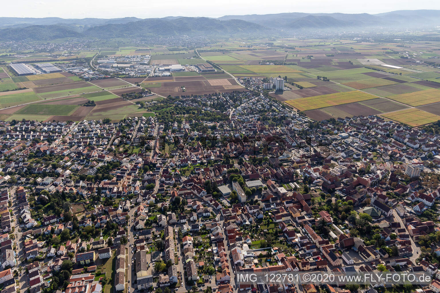 Heddesheim im Bundesland Baden-Württemberg, Deutschland von einer Drohne aus