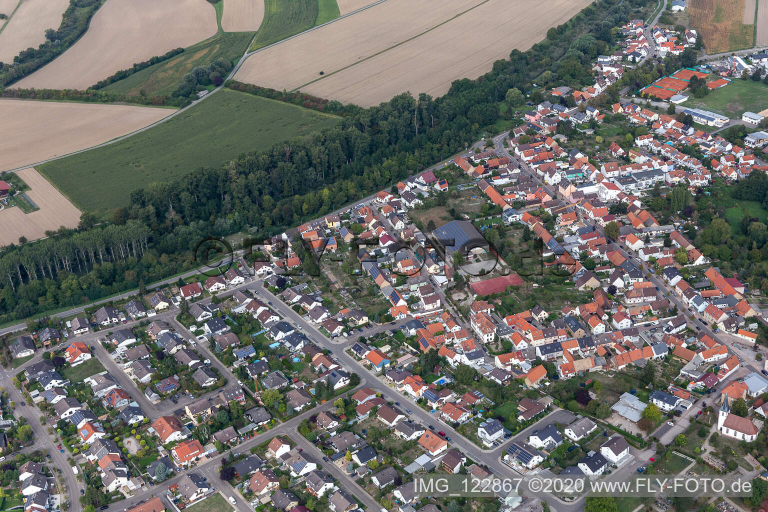 Ortsteil Hochstetten in Linkenheim-Hochstetten im Bundesland Baden-Württemberg, Deutschland vom Flugzeug aus