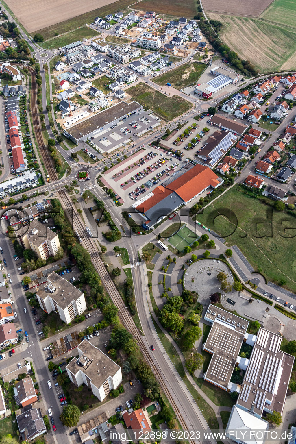Luftbild von Hochstetten, Quartier 2020 Entwicklungsgebiet Biegen-Durlacher Weg im Ortsteil Linkenheim in Linkenheim-Hochstetten im Bundesland Baden-Württemberg, Deutschland