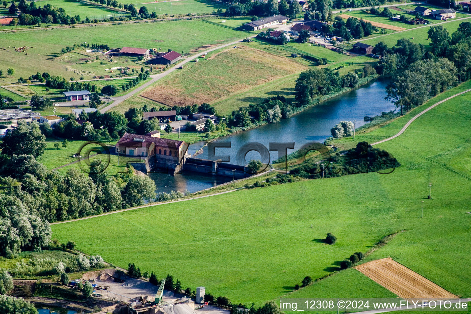 Sperrwerk- Schleusenanlagen am Neckar in Tübingen in Rottenburg am Neckar im Bundesland Baden-Württemberg, Deutschland