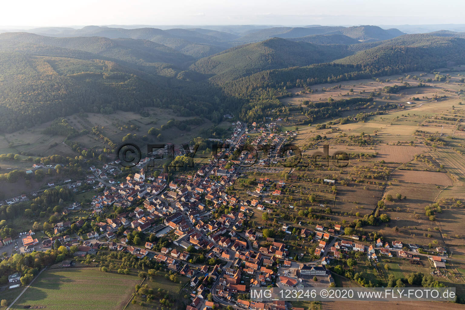 Lembach im Bundesland Bas-Rhin, Frankreich von oben