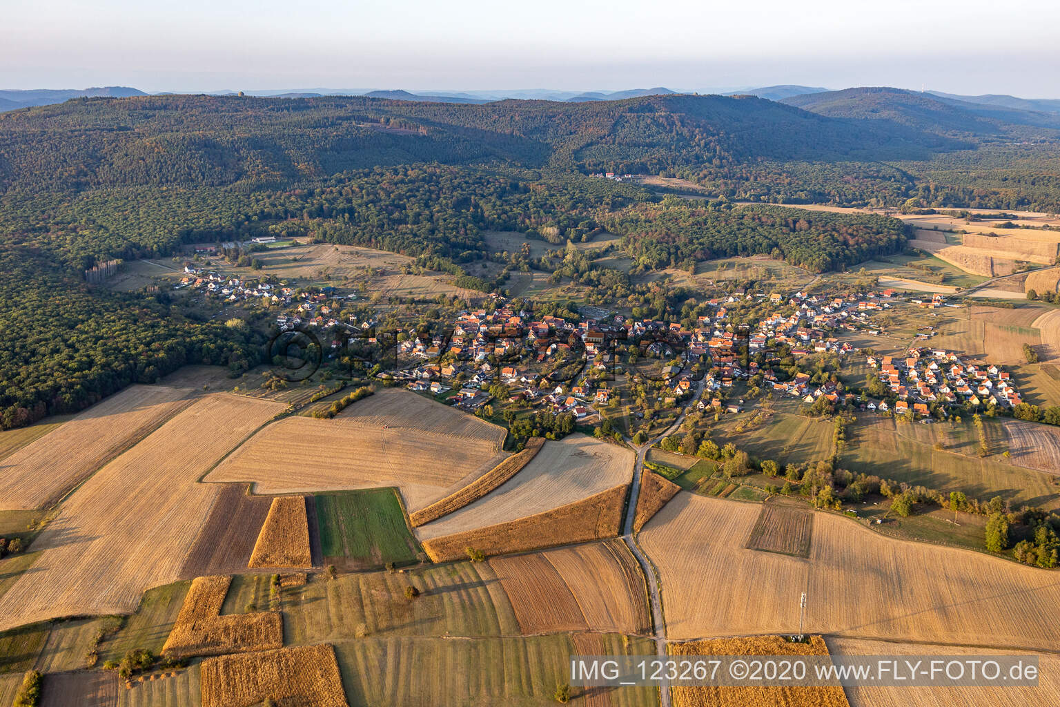 Lampertsloch im Bundesland Bas-Rhin, Frankreich vom Flugzeug aus