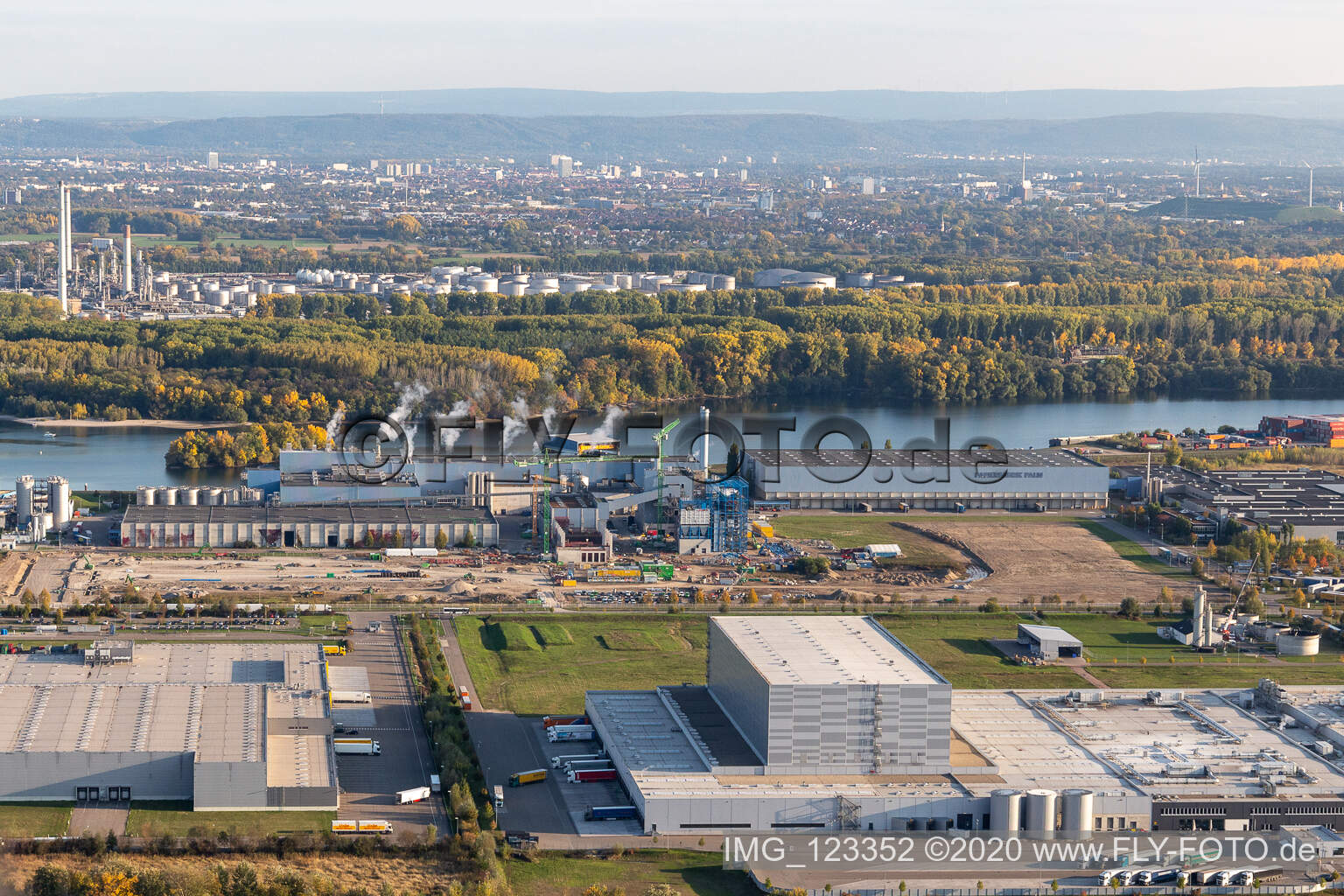 Papierfabrik Palm, Neubau des Gas/Wasserstoff-Kraftwerks in Wörth am Rhein im Bundesland Rheinland-Pfalz, Deutschland