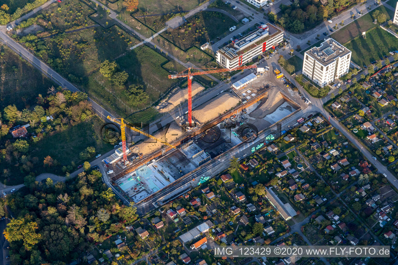 Luftaufnahme von Baustelle im Technologiepark im Ortsteil Rintheim in Karlsruhe im Bundesland Baden-Württemberg, Deutschland