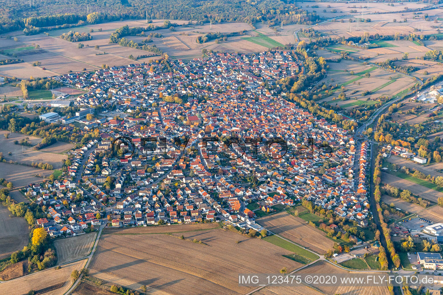 Hagenbach im Bundesland Rheinland-Pfalz, Deutschland aus der Luft