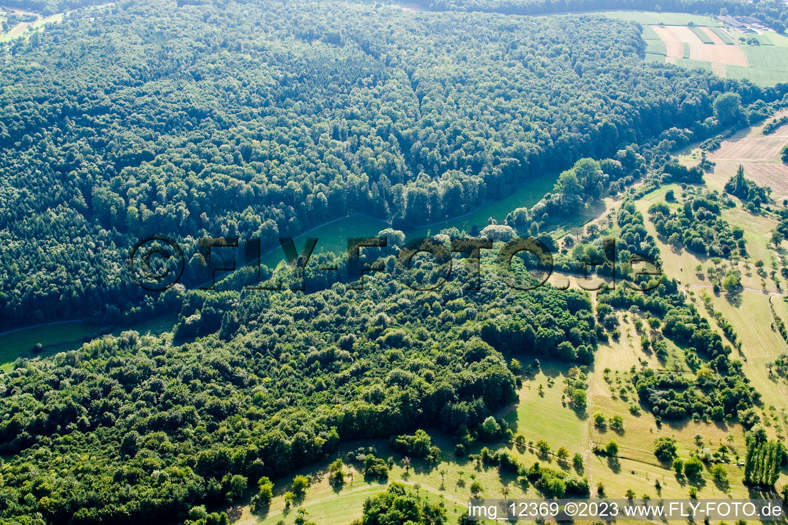 Luftaufnahme von Naturschutzgebiet Kettelbachtal in Gräfenhausen im Bundesland Baden-Württemberg, Deutschland