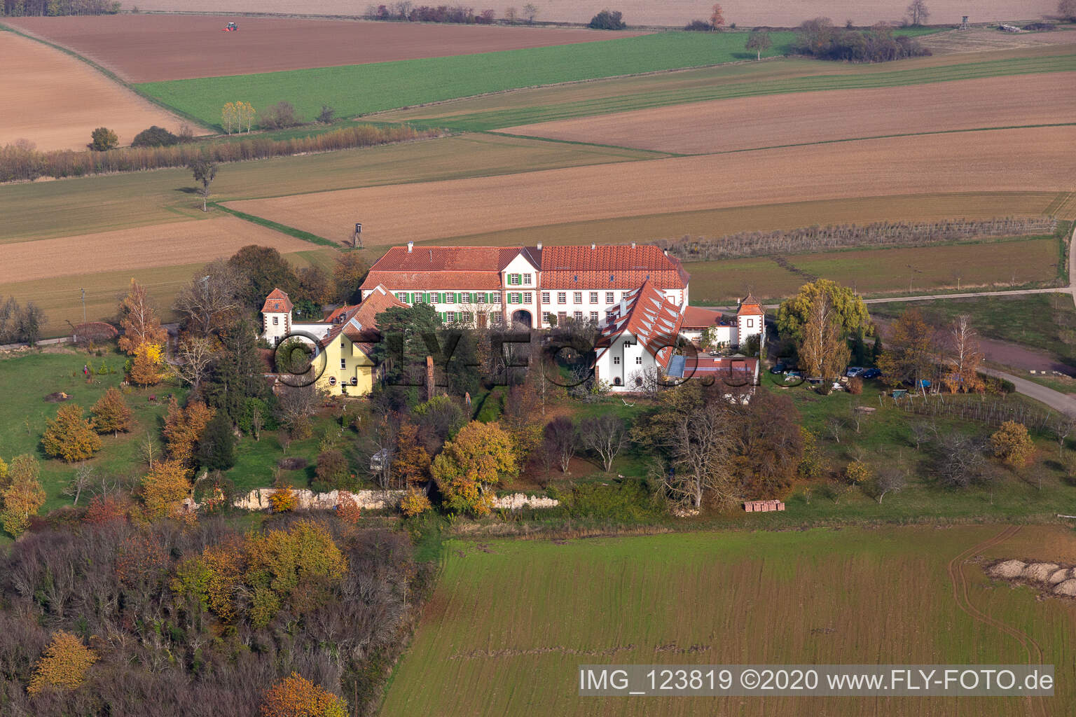 Luftaufnahme von Werkstatt für verborgene Talente in Schweighofen im Bundesland Rheinland-Pfalz, Deutschland