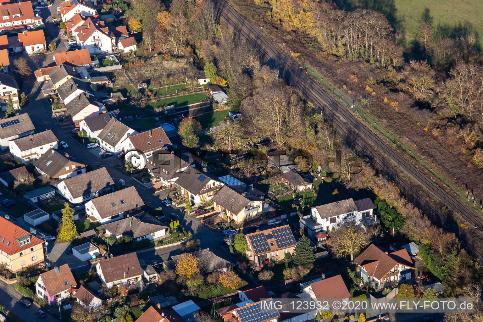 Luftaufnahme von Im Rosengarten in Winden im Bundesland Rheinland-Pfalz, Deutschland