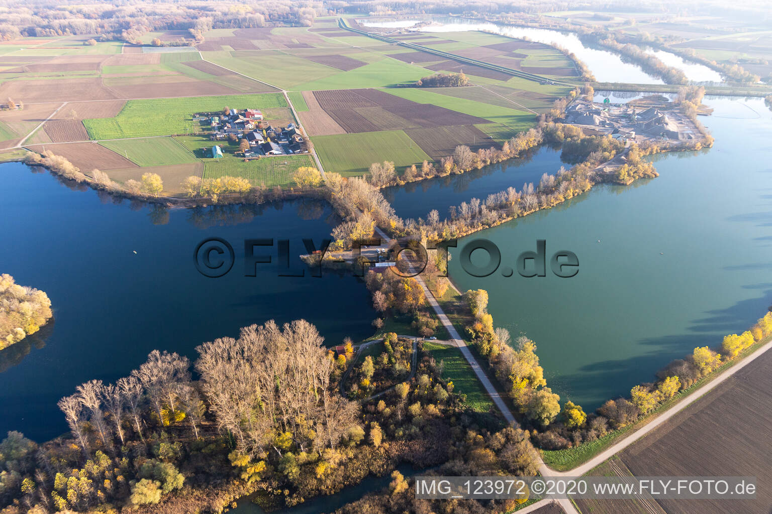 Luftbild von Anglerheim am Altrhein in Neupotz im Bundesland Rheinland-Pfalz, Deutschland