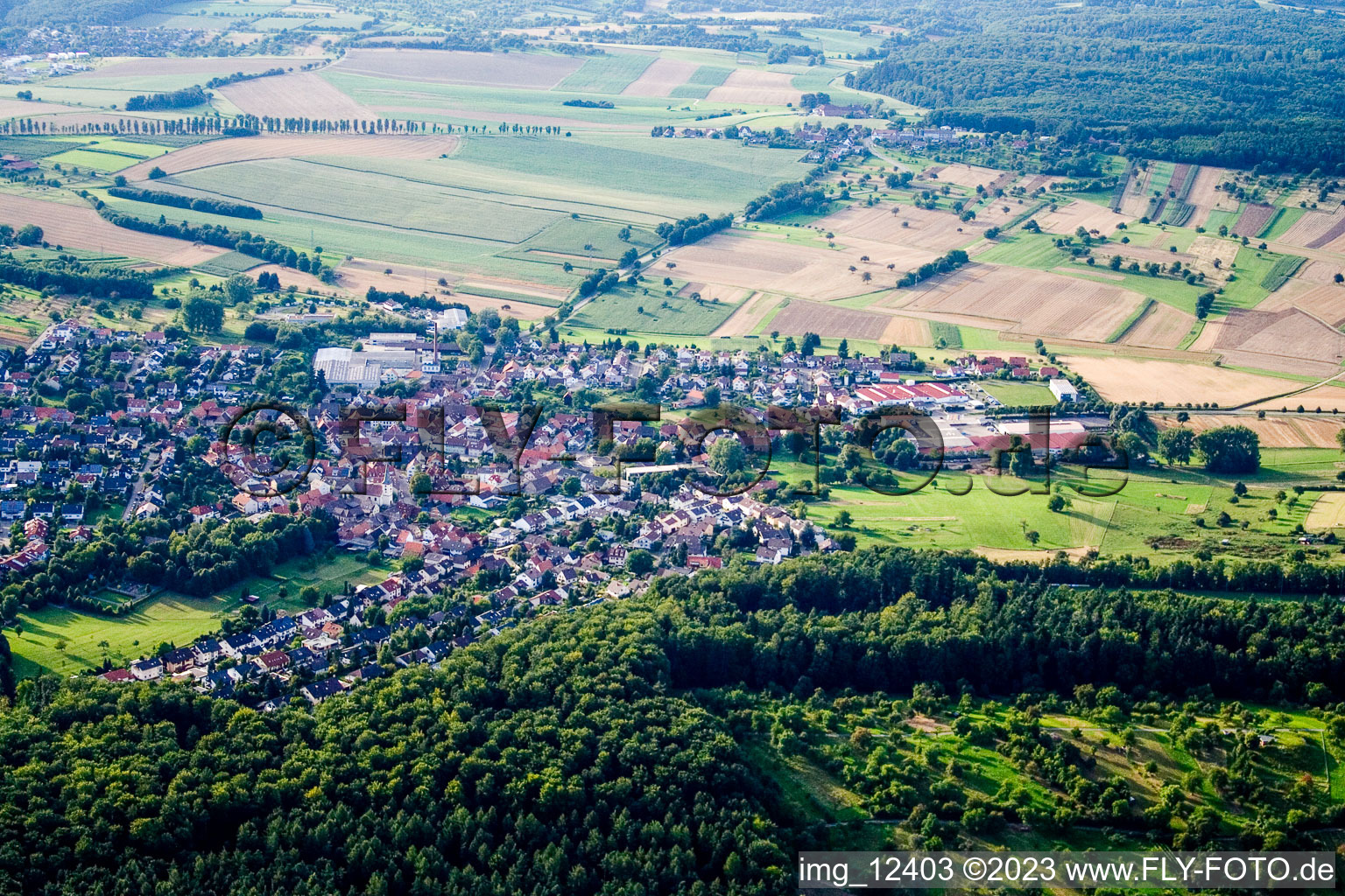 Luftbild von Stupferich von Süden in Karlsruhe im Bundesland Baden-Württemberg, Deutschland