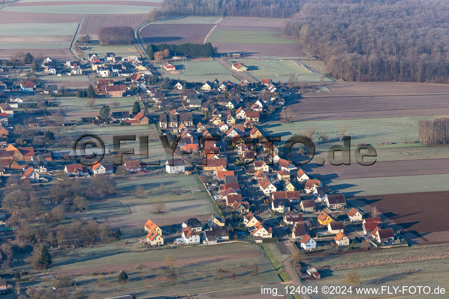 Niederlauterbach im Bundesland Bas-Rhin, Frankreich aus der Luft