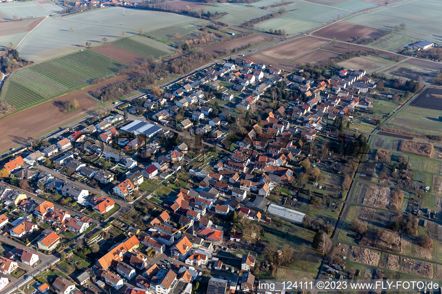 Luftbild von Untere Hauptstraße, Guttenberg- und Wasgaustraße in Steinfeld im Bundesland Rheinland-Pfalz, Deutschland