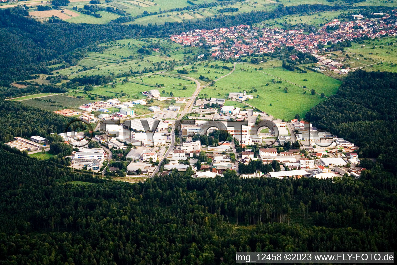 Ittersbach, Industriegebiet im Ortsteil Im Stockmädle in Karlsbad im Bundesland Baden-Württemberg, Deutschland