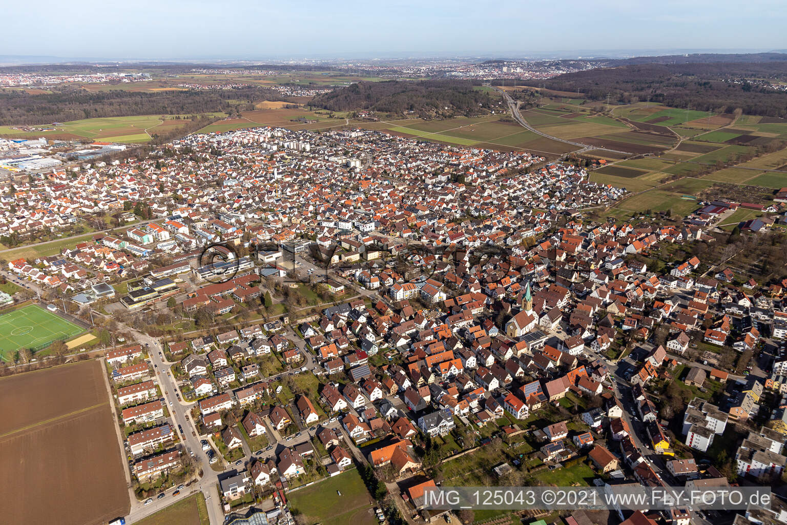 Renningen im Bundesland Baden-Württemberg, Deutschland von der Drohne aus gesehen