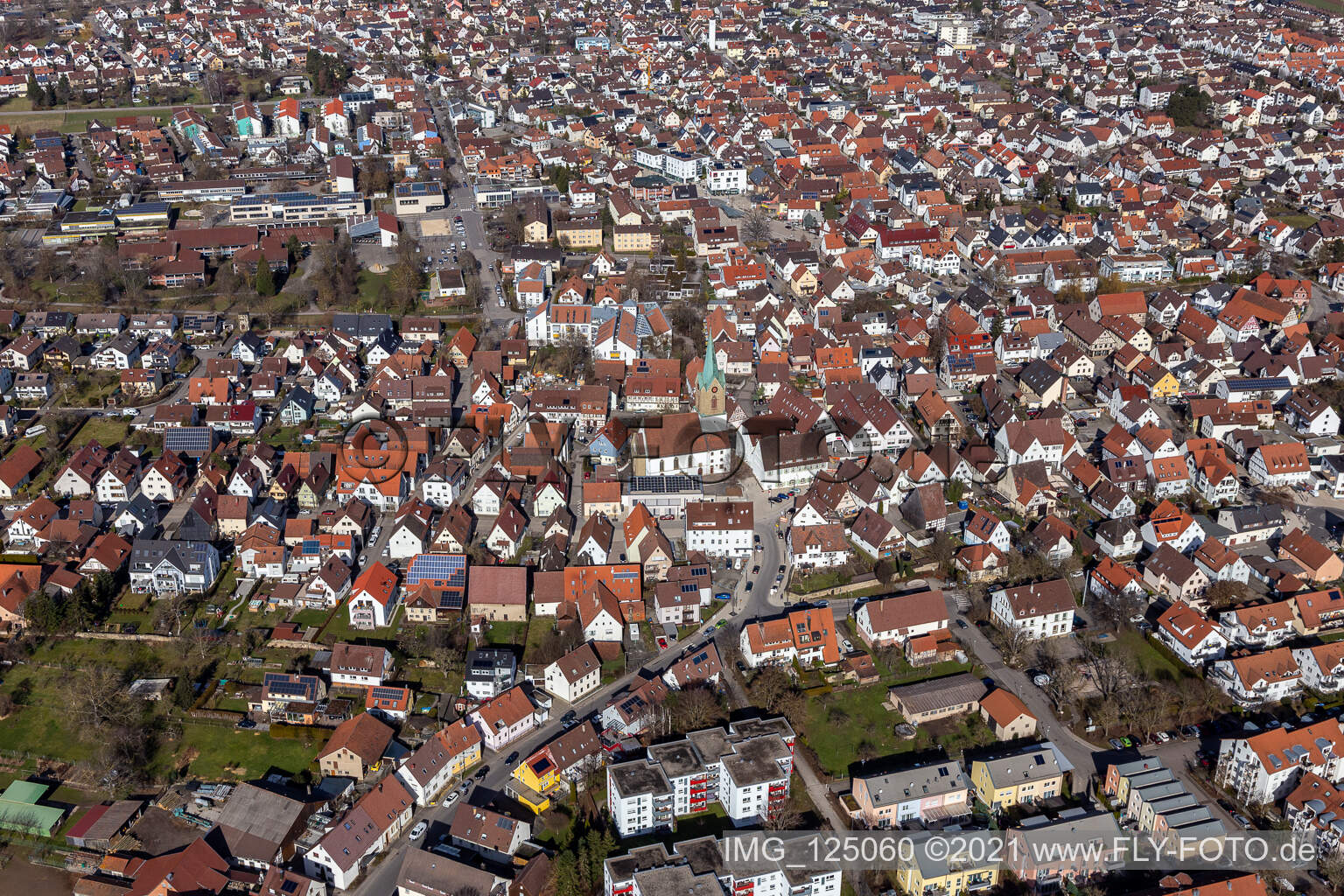 Renningen im Bundesland Baden-Württemberg, Deutschland aus der Drohnenperspektive