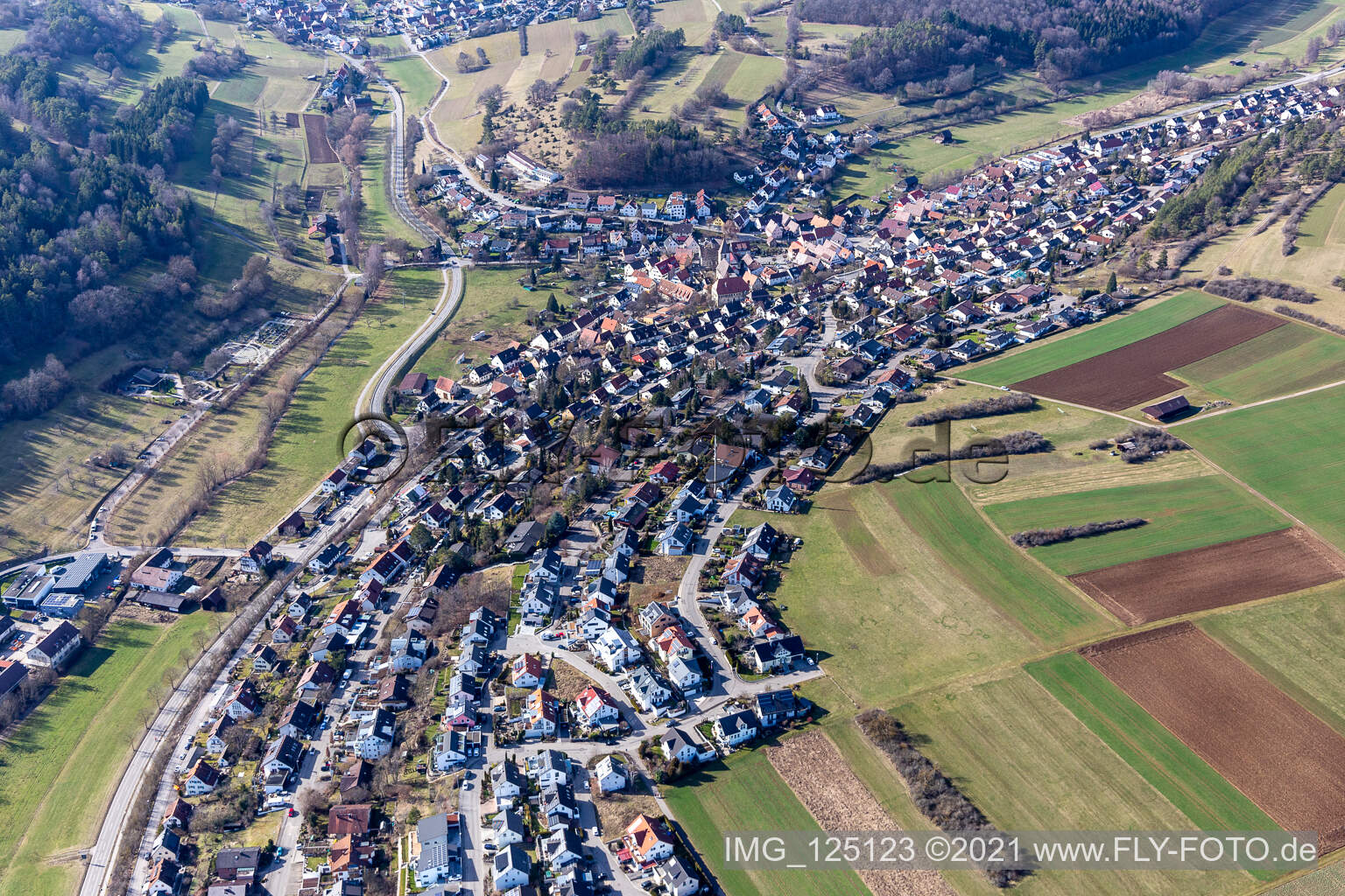 Aidlingen im Bundesland Baden-Württemberg, Deutschland von der Drohne aus gesehen