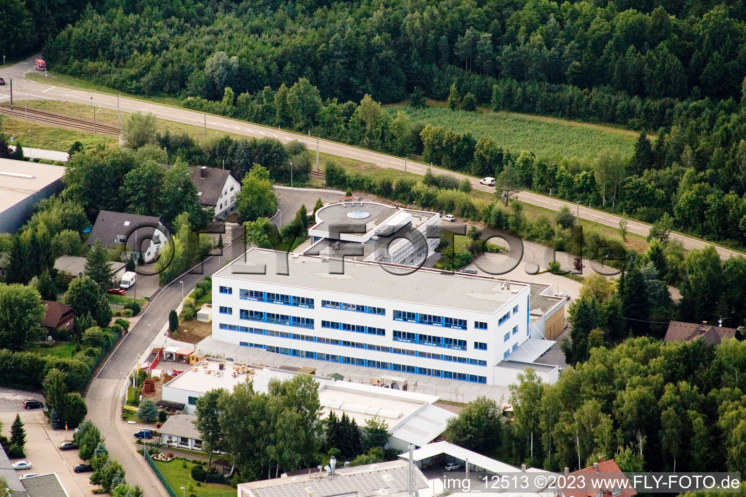 Ittersbach, Industriegebiet im Ortsteil Im Stockmädle in Karlsbad im Bundesland Baden-Württemberg, Deutschland von der Drohne aus gesehen