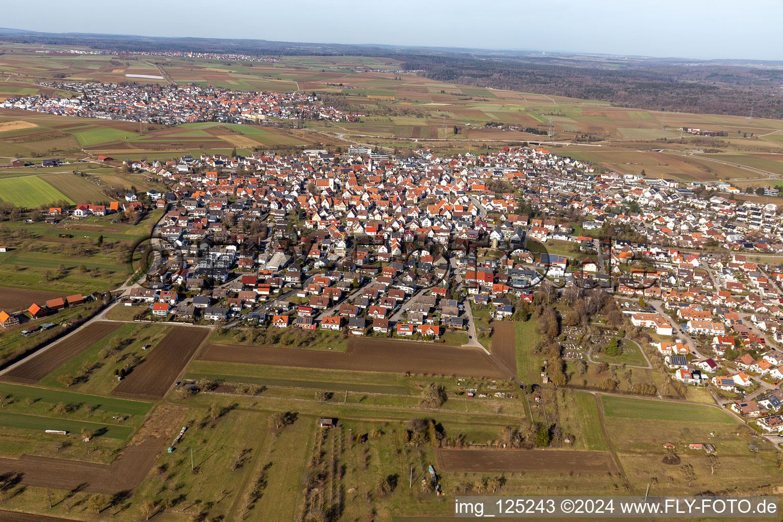 Kuppingen von Westen in Herrenberg im Bundesland Baden-Württemberg, Deutschland