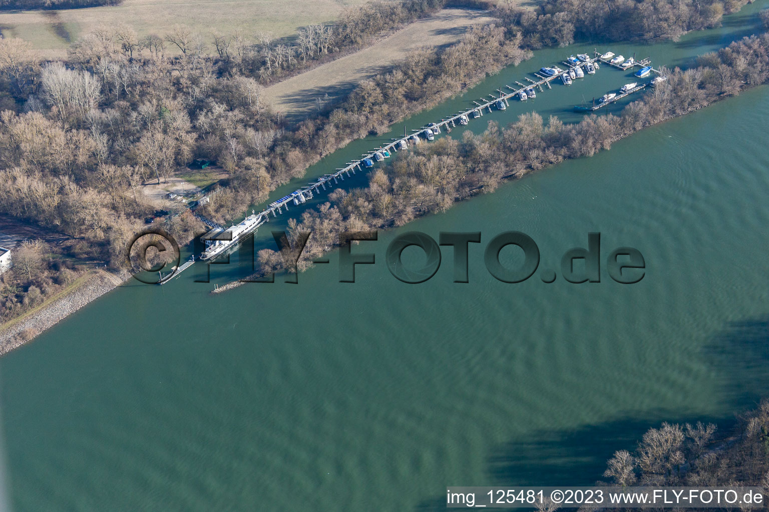 Luftaufnahme von Yachthafen im Ortsteil Rheinau in Mannheim im Bundesland Baden-Württemberg, Deutschland