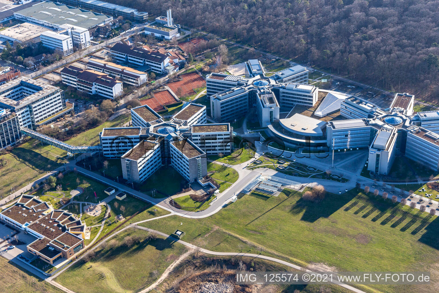 Luftaufnahme von SAP Deutschland SE & Co. KG in Walldorf im Bundesland Baden-Württemberg