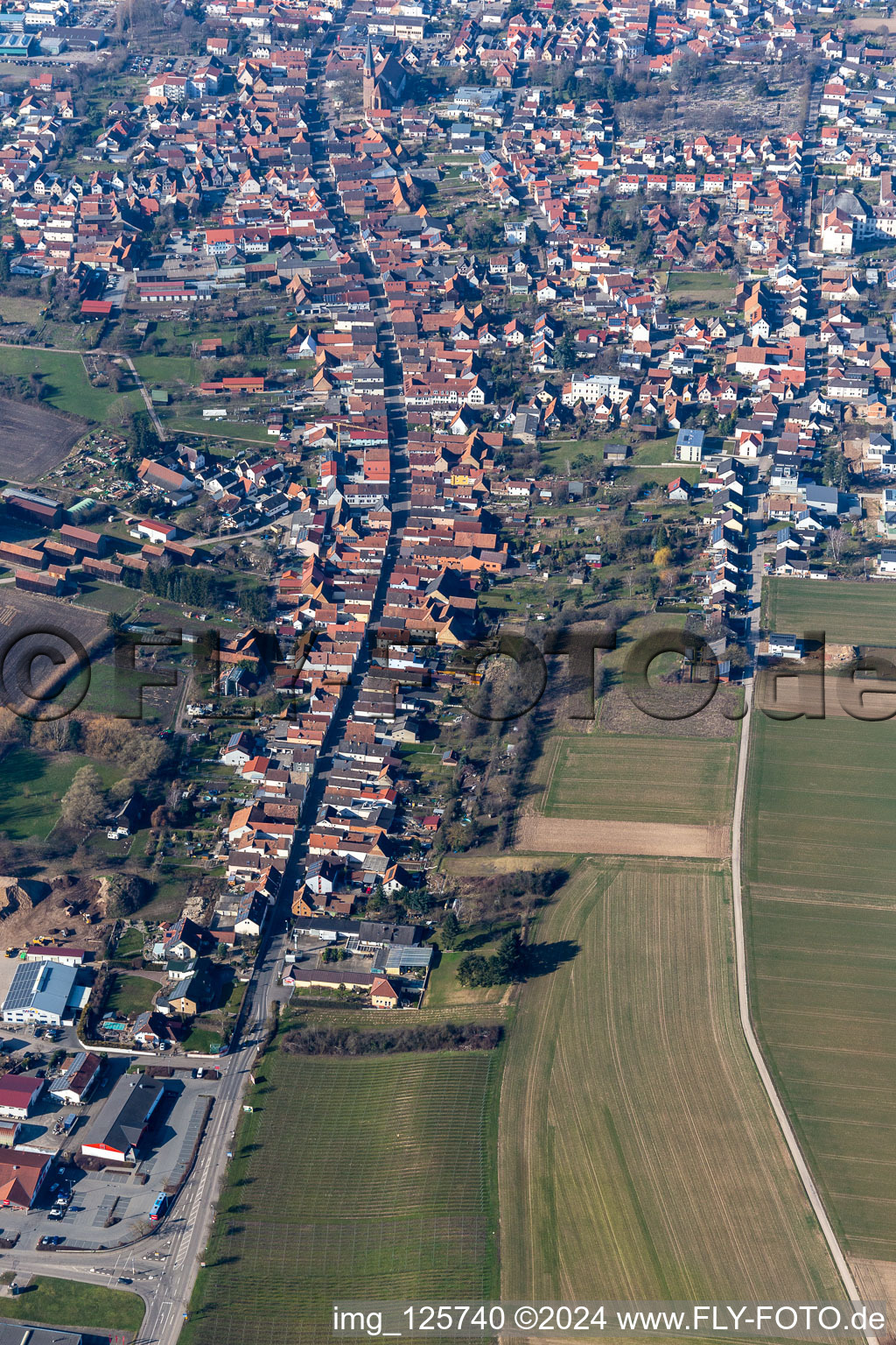 Luftbild von Untere Hauptstraße im Ortsteil Herxheim in Herxheim bei Landau/Pfalz im Bundesland Rheinland-Pfalz, Deutschland