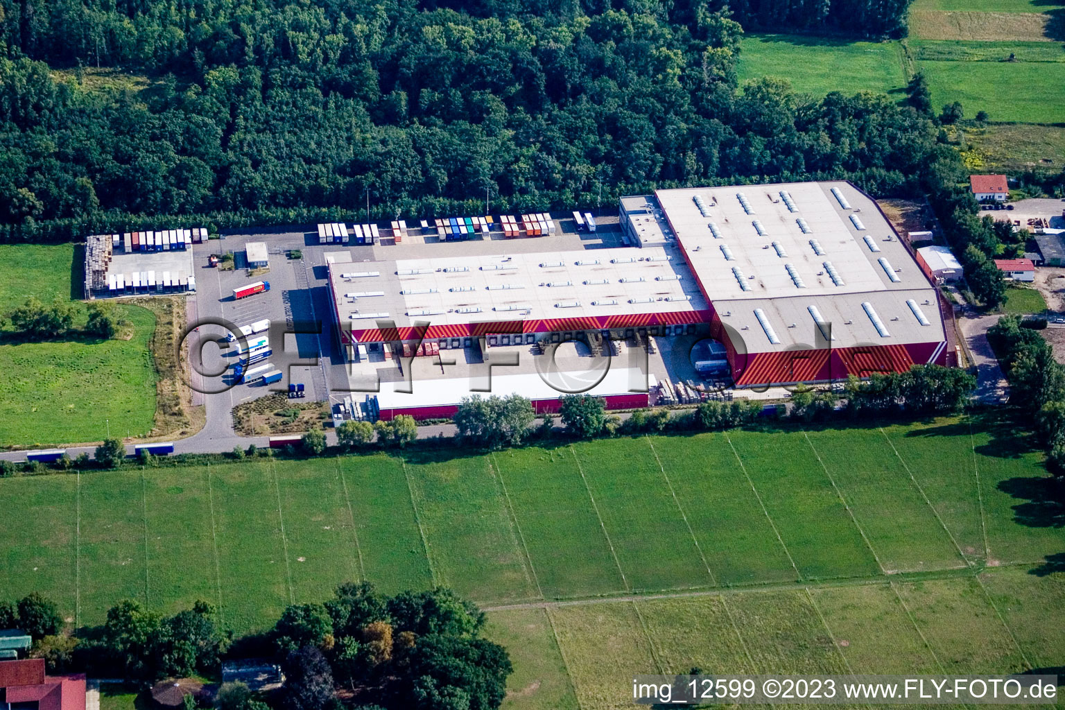 Luftbild von Hornbach Logistikzentrum in Essingen im Bundesland Rheinland-Pfalz, Deutschland